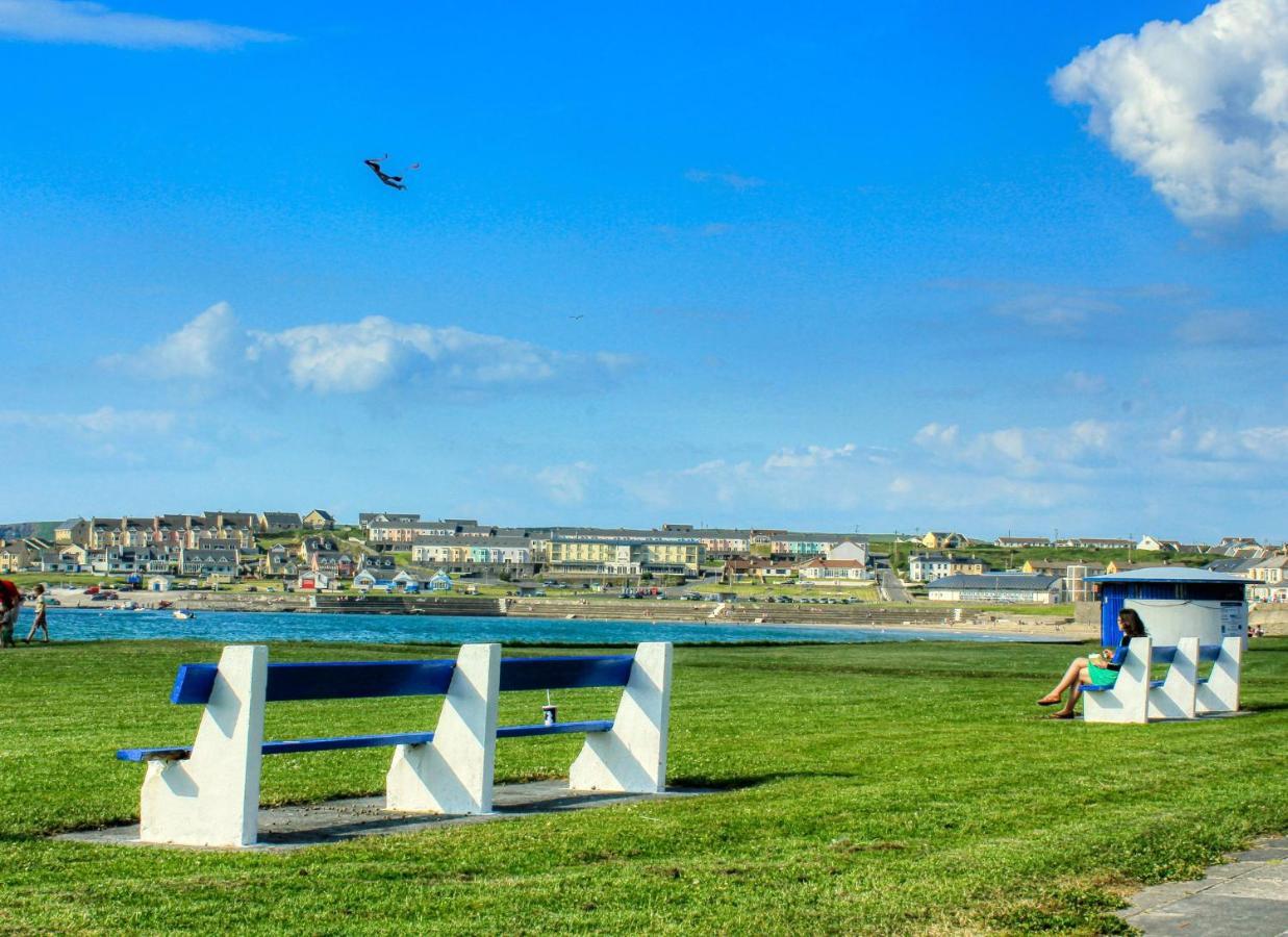 Kilkee Townhouse By Trident Holiday Homes Zewnętrze zdjęcie