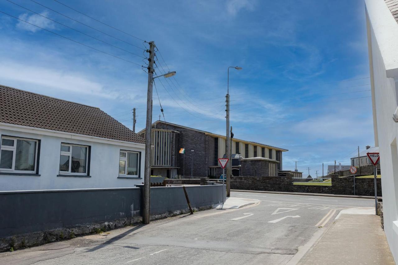Kilkee Townhouse By Trident Holiday Homes Zewnętrze zdjęcie